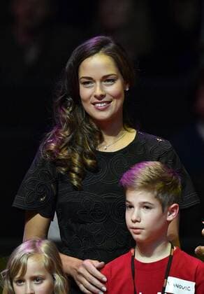 Ana Ivanovic (SRB) bei der Vorstellung der Spielerinnen Tennis Damen 18.04.2016 Porsche Tennis Grand Prix GP Stuttgart 2016 Porsche-Arena 16.04.-24.04.2016 Porsche Tennis Grand Prix Stuttgart 2016