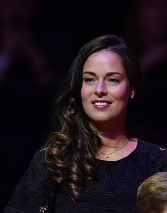 Ana Ivanovic (SRB) bei der Vorstellung der Spielerinnen Tennis Damen 18.04.2016 Porsche Tennis Grand Prix GP Stuttgart 2016 Porsche-Arena 16.04.-24.04.2016 Porsche Tennis Grand Prix Stuttgart 2016