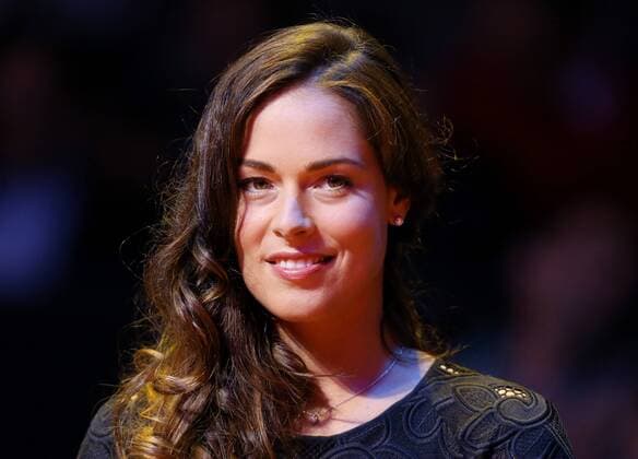 Bilder des Tages - SPORT Stuttgart Porsche Tennis Grand Prix 2016, Ana Ivanovic (SRB) bei der Spielerinnenvorstellung