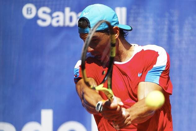 Spanish tennis player Rafael Nadal takes part in a training session to prepare his participation at 64th Barcelona Open Banc Sabadell Conde de Godo tournament in Barcelona, northeastern Spain, 19 April 2016. The tournament runs in Barcelona from April 18th to 24th 2016. Spanish tennis player Rafael Nadal training session !ACHTUNG: NUR REDAKTIONELLE NUTZUNG!  20160419-635966721525756722