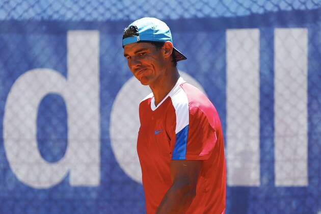 Spanish tennis player Rafael Nadal takes part in a training session to prepare his participation at 64th Barcelona Open Banc Sabadell Conde de Godo tournament in Barcelona, northeastern Spain, 19 April 2016. The tournament runs in Barcelona from April 18th to 24th 2016. Spanish tennis player Rafael Nadal training session !ACHTUNG: NUR REDAKTIONELLE NUTZUNG!  20160419-635966721539172722