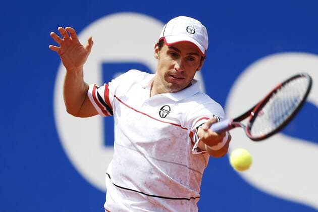 Spanish tennis player Daniel Munoz hits the ball against his countryman Marcel Granollers during their 64th Barcelona Open Banc Sabadell Conde de Godo tournament s match in Barcelona, northeastern Spain, 19 April 2016. The tournament runs in Barcelona from April 18th to 24th 2016. Marcel Granollers vs. Daniel Munoz !ACHTUNG: NUR REDAKTIONELLE NUTZUNG!  20160419-635966765648076763
