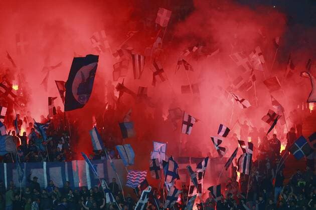 Bilder des Tages - SPORT Tifosi del Napoli fans, supporters Napoli 19-04-2016 Stadio San Paolo Football Calcio Serie A 2015 2016 Napoli - Bologna cesarexpurini
