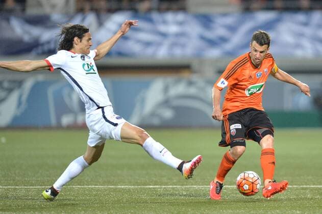 EDINSON CAVANI (psg) - YANN JOUFFRE (lor) FOOTBALL : Lorient vs Paris SG - Coupe de France - 19 04 2016 AnthonyBIBARD FEP 