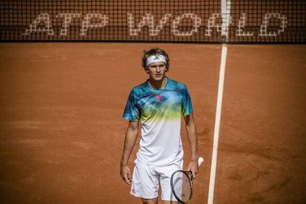Bilder des Tages - SPORT April 20, 2016 - Barcelona, Catalonia, Spain - ALEXANDER ZVEREV (GER) reacts after a lost point against Thomaz Belluci (BRA) during the 2nd round of the Barcelona Open Banc Sabadell 2016. Zverev wins in three sets 6-3, 6-7, 7-5 Zverev Beats Belluci To Reach Round Three Of Barcelona Open - ZUMAo105
