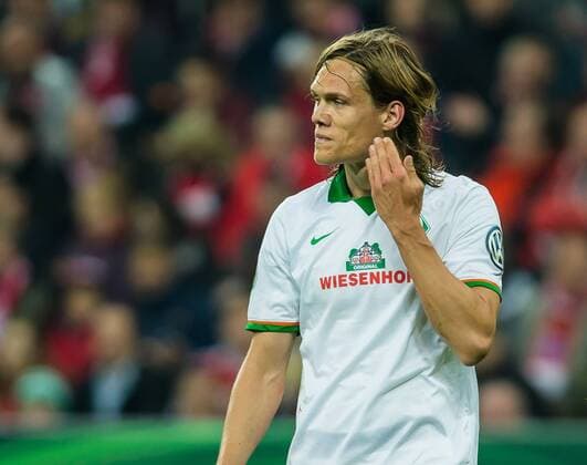 Dienstag 19.04.2016, DFB-Pokal Halbfinale, Saison 2015 2016 in Muenchen, FC Bayern Muenchen - SV Werder Bremen, 2:0, Jannik Vestergaard (Bremen 7) DeFodi507