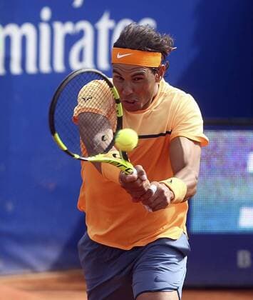 Spanish tennis player Rafael Nadal returns the ball to countryman Marcel Granollers during their Barcelona Open Banc Sabadell Conde de Godo Trophy second round match in Barcelona, northeastern Spain, 20 April 2016. The tournament runs in Barcelona from 18 until 24 April 2016. RAFAEL NADAL VS MARCEL GRANOLLERS !ACHTUNG: NUR REDAKTIONELLE NUTZUNG!  20160420-635967727663252843