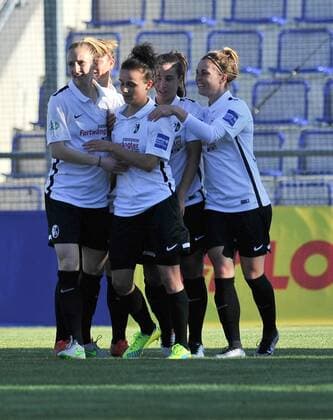 20.04.2016, xmhx, Fussball 1.Bundesliga Damen, 1.FFC Frankfurt - SC Freiburg, emspor, v.l. Jubel nach dem 0:1