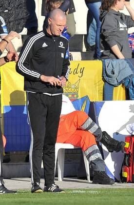 20.04.2016, xmhx, Fussball 1.Bundesliga Damen, 1.FFC Frankfurt - SC Freiburg, emspor, v.l. Matt Ross (Trainer 1. FFC Frankfurt)