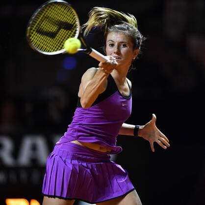 Annika Beck (GER) Aktion Tennis Damen 20.04.2016 Porsche Tennis Grand Prix GP Stuttgart 2016 Porsche-Arena 16.04.-24.04.2016 Porsche Tennis Grand Prix Stuttgart 2016