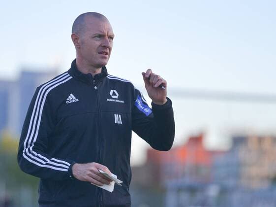 20.04.2016, xmhx, Fussball 1.Bundesliga Damen, 1.FFC Frankfurt - SC Freiburg, emspor, v.l. Matt Ross (Trainer 1. FFC Frankfurt)