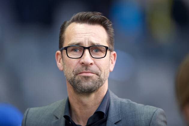 Fussball Berlin 20.04.2016 DFB Pokal Saison 2015 2016 Halbfinale Hertha BSC Berlin - Borussia Dortmund 0:3 Michael Preetz (Hertha Sportdirektor)