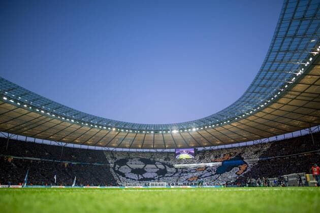 Berlin, 20. April 2016 - Fußball, DFB-Pokal 2015 16, Halbfinale, Hertha BSC - Borussia Dortmund: Übersicht des Berliner Olympiastadion, Heimspielstätte von Hertha BSC 