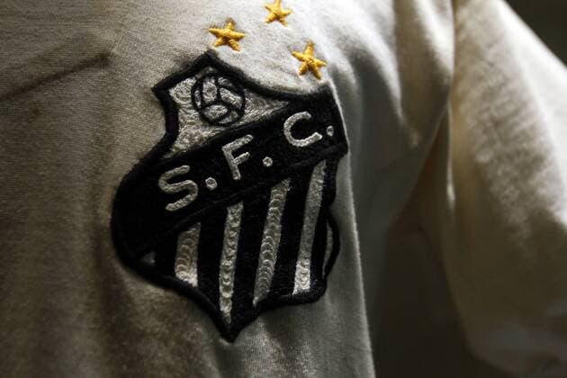 Trkot Sao Paulo FC - Pele, el Rey de Futbol - Pele, König des Fußballs - Ausstellung im Museo de la Moda in Santiago de Chile 