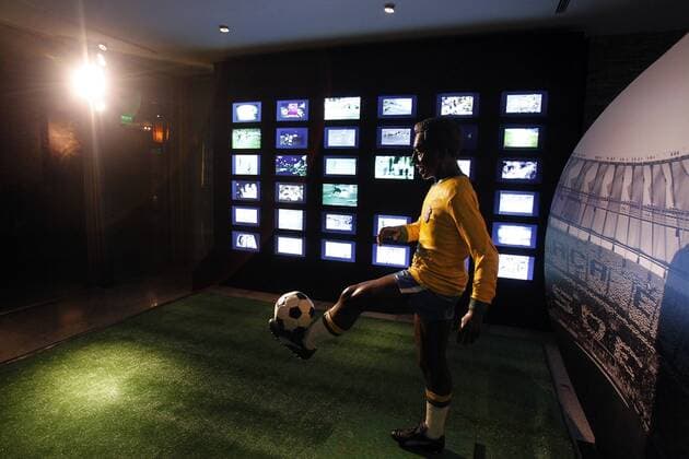 Statue - Pele, el Rey de Futbol - Pele, König des Fußballs - Ausstellung im Museo de la Moda in Santiago de Chile 