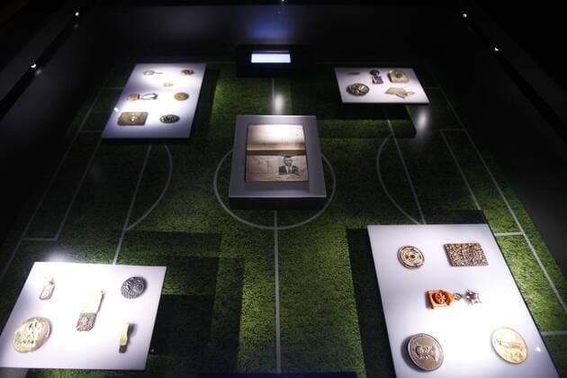 Pele, el Rey de Futbol - Pele, König des Fußballs - Ausstellung im Museo de la Moda in Santiago de Chile 