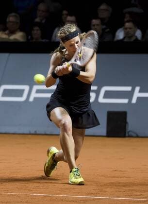Laura SIEGEMUND, GER in Aktion, Vorhand Rueckhand bei ihrem Spiel gegen Simona Halep Tennis Grand Prix Porsche in Stuttgart , 21.04.2016