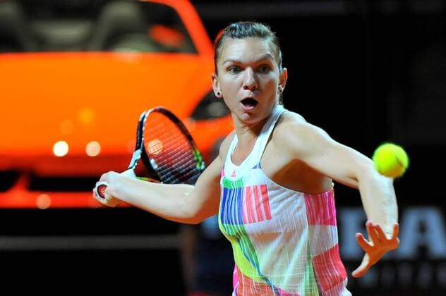Simona HALEP (ROU). Deutschland, Stuttgart: Tennis, Porsche Tennis Grand Prix, Achtelfinale am 21.04.2016, Porsche-Arena.