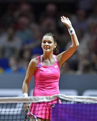 Agnieszka RADWANSKA (POL) Schlussjubel Jubel jubelt über gewonnenes Match bedankt sich bei Zuschauern Publikum Gestik, Geste Tennis Damen 21.04.2016 Porsche Tennis Grand Prix GP Stuttgart 2016 Porsche-Arena 16.04.-24.04.2016 Porsche Tennis Grand Prix Stuttgart 2016