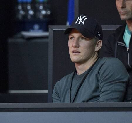 Bastian Schweinsteiger (GER) als Zuschauer seiner Freundin Ana IVANOVIC (SRB) Tennis Damen 21.04.2016 Porsche Tennis Grand Prix GP Stuttgart 2016 Porsche-Arena 16.04.-24.04.2016 Porsche Tennis Grand Prix Stuttgart 2016