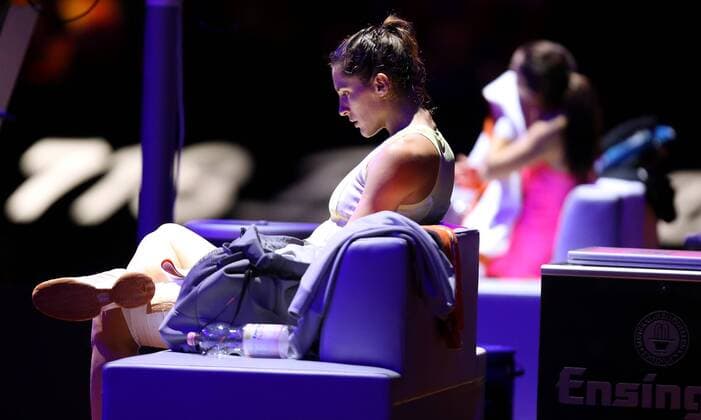 Stuttgart Porsche Tennis Grand Prix 2016, Feature Andrea Petkovic (GER) sitzt in einer Pause auf ihrer Bank