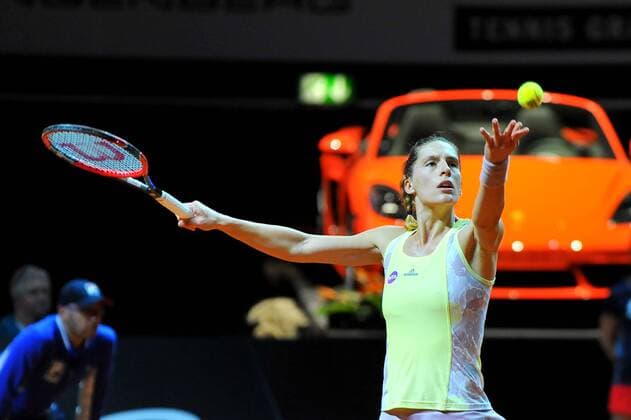 Andrea PETKOVIC (GER). Deutschland, Stuttgart: Tennis, Porsche Tennis Grand Prix, Achtelfinale am 21.04.2016, Porsche-Arena.