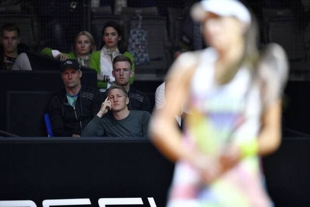 Ana Ivanovic (SRB) mit Freund Bastian Schweinsteiger (GER) als Zuschauer Tennis Damen 21.04.2016 Porsche Tennis Grand Prix GP Stuttgart 2016 Porsche-Arena 16.04.-24.04.2016 Porsche Tennis Grand Prix Stuttgart 2016