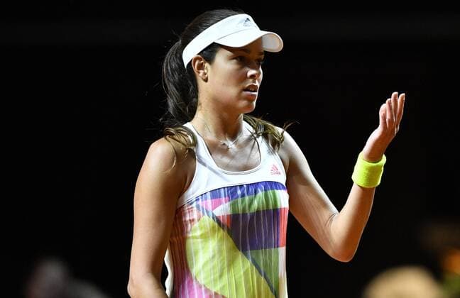 Ana Ivanovic (SRB) enttäuscht Tennis Damen 21.04.2016 Porsche Tennis Grand Prix GP Stuttgart 2016 Porsche-Arena 16.04.-24.04.2016 Porsche Tennis Grand Prix Stuttgart 2016