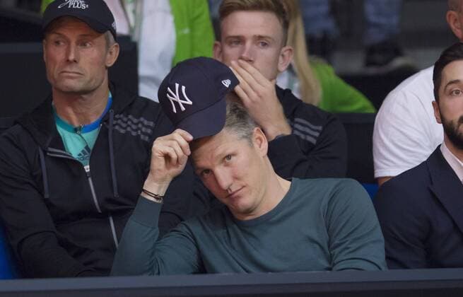 Ana IVANOVIC, SRB Freund Bastian SCHWEINSTEIGER in der Loge in Stuttgart , 21.04.2016