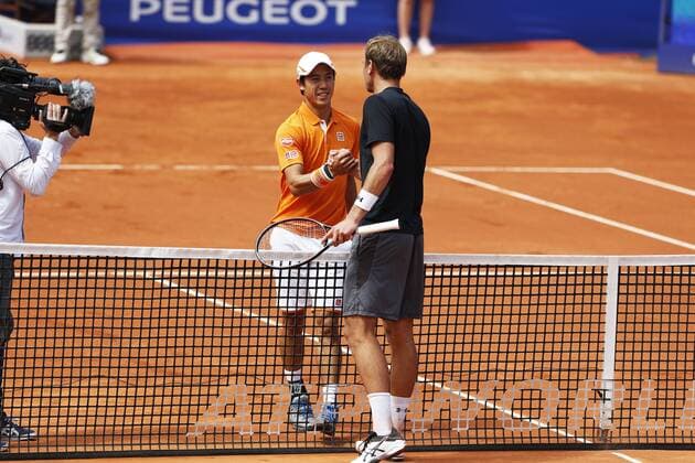 (L to R) Kei Nishikori (JPN), Thiemo de Bakker (NED), APRIL 20, 2016 - Tennis : Kei Nishikori of Japan and Thiemo de Bakker of Netherlands after 2nd round match of the Barcelona Open Banc Sabadell tennis tournament at the Real Club de Tenis in Barcelona, Spain, April 20, 2016. Noxthirdxpartyxsales  (heha024991)