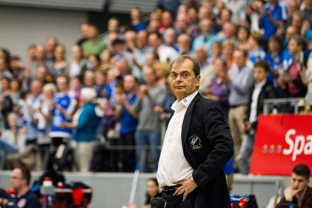 Stelian Moculescu (Trainer Coach, Friedrichshafen); 1. Volleyball Bundesliga Maenner Play-Off Halbfinale Spiel 3, , , 20160421; Partie: VfB Friedrichshafen vs United Volleys Rhein Main (Frankfurt); Copyright: Wuechner Eibner-Pressefoto EP_NWR
