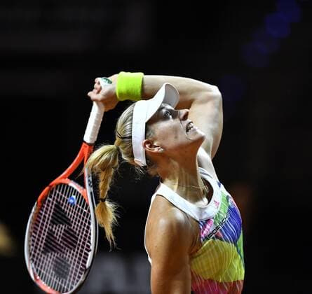 Angelique KERBER (GER) Aktion Tennis Damen 22.04.2016 Porsche Tennis Grand Prix GP Stuttgart 2016 Porsche-Arena 16.04.-24.04.2016 Porsche Tennis Grand Prix Stuttgart 2016