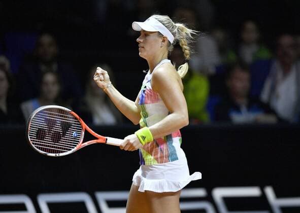 Angelique KERBER (GER) Jubel jubelt über gewonnenes Match Schlussjubel Tennis Damen 22.04.2016 Porsche Tennis Grand Prix GP Stuttgart 2016 Porsche-Arena 16.04.-24.04.2016 Porsche Tennis Grand Prix Stuttgart 2016