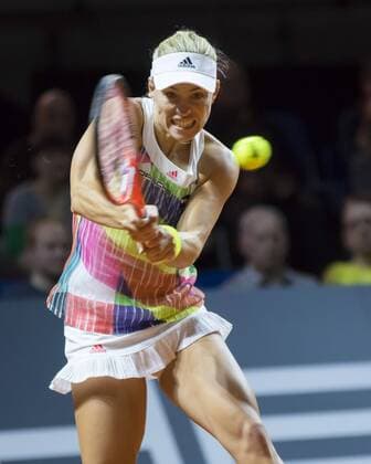 Angelique KERBER, GER in Aktion Vorhand Rueckhand Aufschlag beim Tennis Grand Prix Porsche Damen WTA Tennis Damen in Stuttgart , 22.04.2016