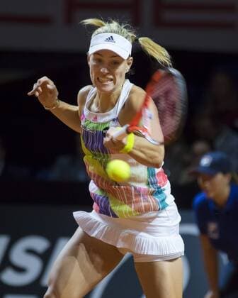 Angelique KERBER, GER in Aktion Vorhand Rueckhand Aufschlag beim Tennis Grand Prix Porsche Damen WTA Tennis Damen in Stuttgart , 22.04.2016