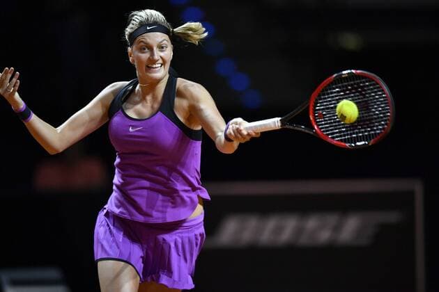 Petra Kvitova (CZE) Aktion Tennis Damen 22.04.2016 Porsche Tennis Grand Prix GP Stuttgart 2016 Porsche-Arena 16.04.-24.04.2016 Porsche Tennis Grand Prix Stuttgart 2016