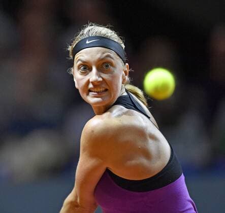 Petra Kvitova (CZE) Aktion Tennis Damen 22.04.2016 Porsche Tennis Grand Prix GP Stuttgart 2016 Porsche-Arena 16.04.-24.04.2016 Porsche Tennis Grand Prix Stuttgart 2016