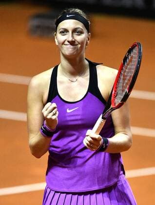 Petra Kvitova (CZE) Jubel jubelt über gewonnenes Match und Einzug ins Halbfinale Schlussjubel Tennis Damen 22.04.2016 Porsche Tennis Grand Prix GP Stuttgart 2016 Porsche-Arena 16.04.-24.04.2016 Porsche Tennis Grand Prix Stuttgart 2016