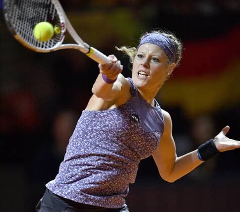 Laura Siegemund (GER) Aktion Tennis Damen 22.04.2016 Porsche Tennis Grand Prix GP Stuttgart 2016 Porsche-Arena 16.04.-24.04.2016 Porsche Tennis Grand Prix Stuttgart 2016
