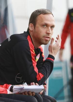 Stuttgart , Fußball 3.Liga VfB Stuttgart II vs. Energie Cottbus , Andreas Hinkel ( Co-Trainer VfB )