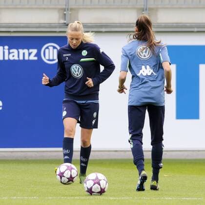 Fußball, UWCL, Abschlusstraining VfL Wolfsburg; Synne Jensen (Wolfsburg, 7) am Ball. xtgx