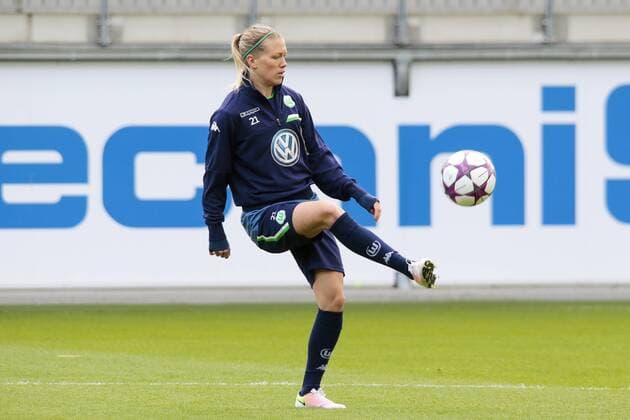 Fußball, UWCL, Abschlusstraining VfL Wolfsburg; Lara Dickenmann (Wolfsburg, 21) Freisteller, Einzelbild, Aktion, action. xtgx