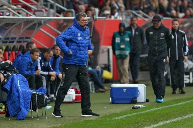 1. Bundesliga - Fußball - FC Ingolstadt 04 - Hannover 96 - Co-Trainer Michael Henke (FCI) regt sich auf schimpft 1. BL - FC Ingolstadt 04 Saison 2015 2016 Hannover 96