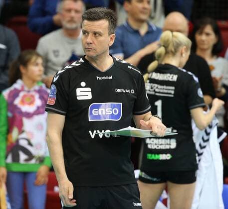 Allianz MTV Stuttgart - Dresdner SC Deutschland, Stuttgart, 23.04.2016, Volleyball, 1. Bundesliga Frauen, Saison 2015 2016, Finale, Spiel 2, Allianz MTV Stuttgart - Dresdner SC: Alexander Waibl (Trainer Dresdner SC).