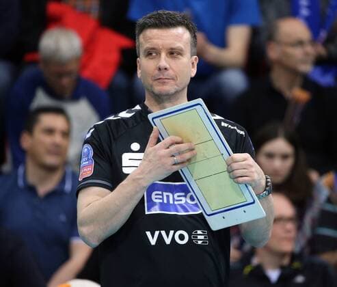 Allianz MTV Stuttgart - Dresdner SC Deutschland, Stuttgart, 23.04.2016, Volleyball, 1. Bundesliga Frauen, Saison 2015 2016, Finale, Spiel 2, Allianz MTV Stuttgart - Dresdner SC: Alexander Waibl (Trainer Dresdner SC).