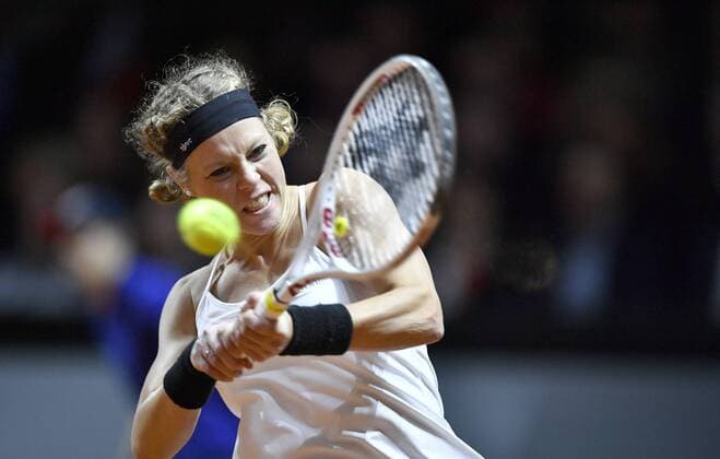 Laura SIEGEMUND (GER) Aktion Finale Tennis Damen 24.04.2016 Porsche Tennis Grand Prix GP Stuttgart 2016 Porsche-Arena 16.04.-24.04.2016 Porsche Tennis Grand Prix Stuttgart 2016