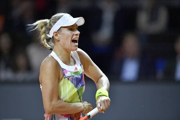 Angelique KERBER (GER) Jubel jubelt über gewonnenen Punkt Finale Tennis Damen 24.04.2016 Porsche Tennis Grand Prix GP Stuttgart 2016 Porsche-Arena 16.04.-24.04.2016 Porsche Tennis Grand Prix Stuttgart 2016