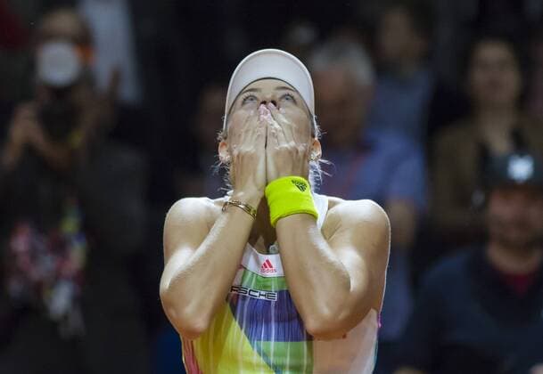 Angelique KERBER, GER siegt gegen Laura SIEGEMUND, GER im Finale Tennis Grand Prix Porsche Damen WTA Tennis Damen in Stuttgart , 24.04.2016