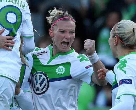 Alexandra Popp (VfL Wolfsburg) kämpferisch