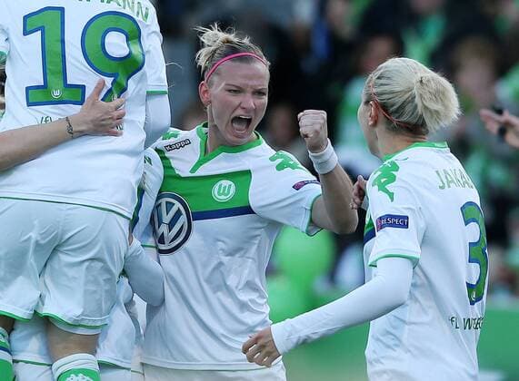 Alexandra Popp (VfL Wolfsburg) kämpferisch